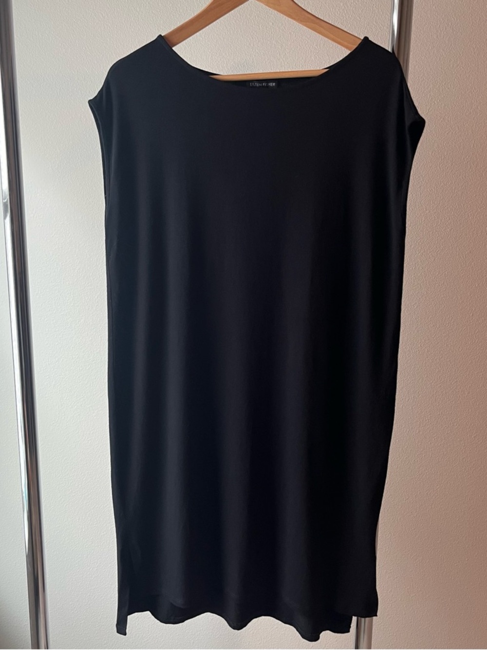 Eileen Fisher Minimalist Shift Dress Size Small in Black Cap Sleeve GUC